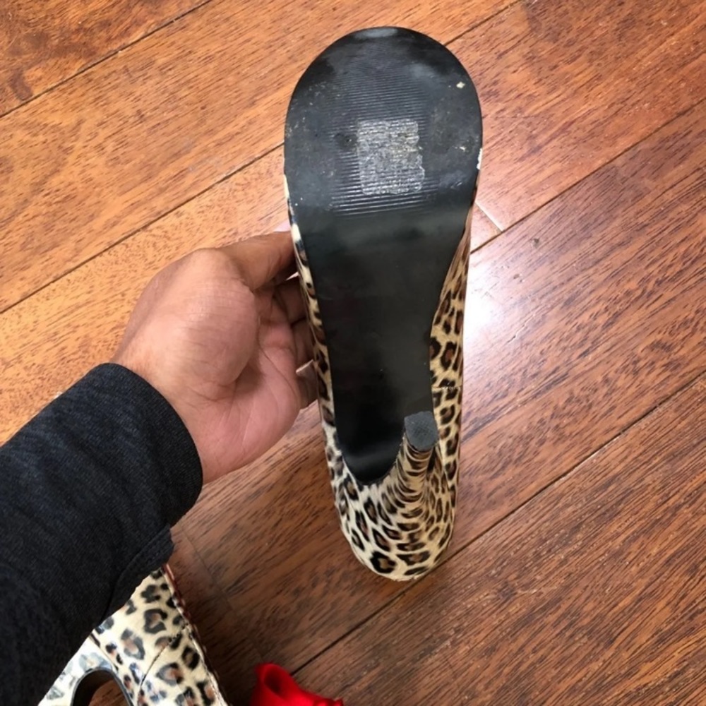 Heels - Picture 3 of 3